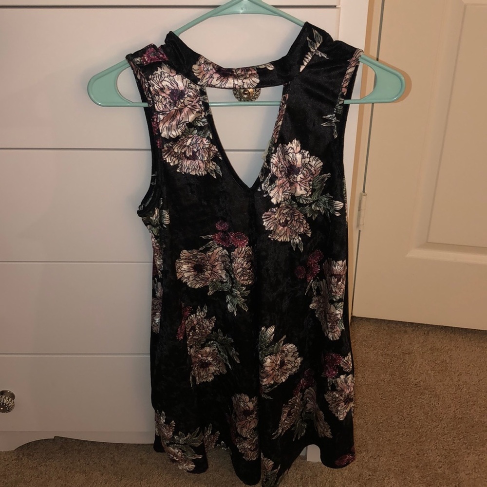 NEVER WORN High-Neck Velvet Floral Dress